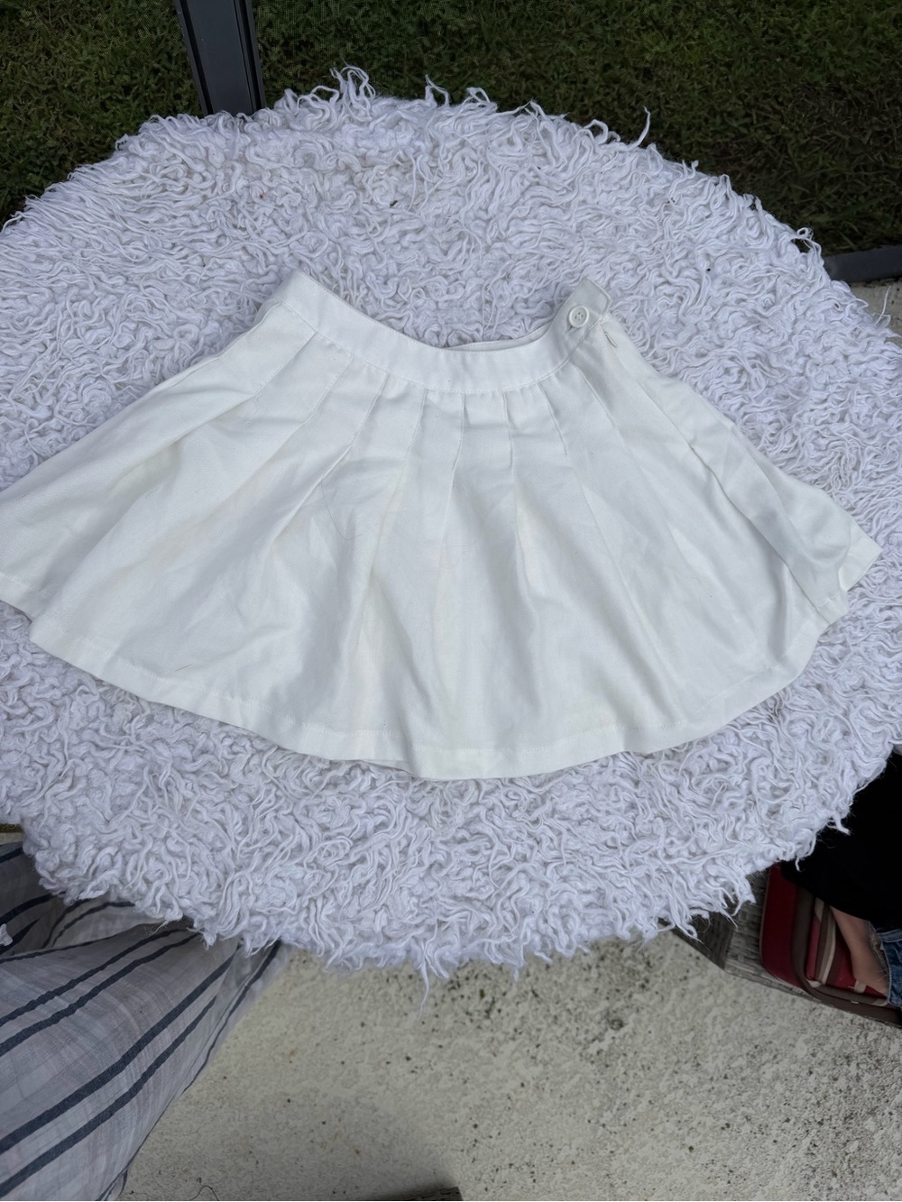 Forever 21 White Pleated Circle Skater Skirt